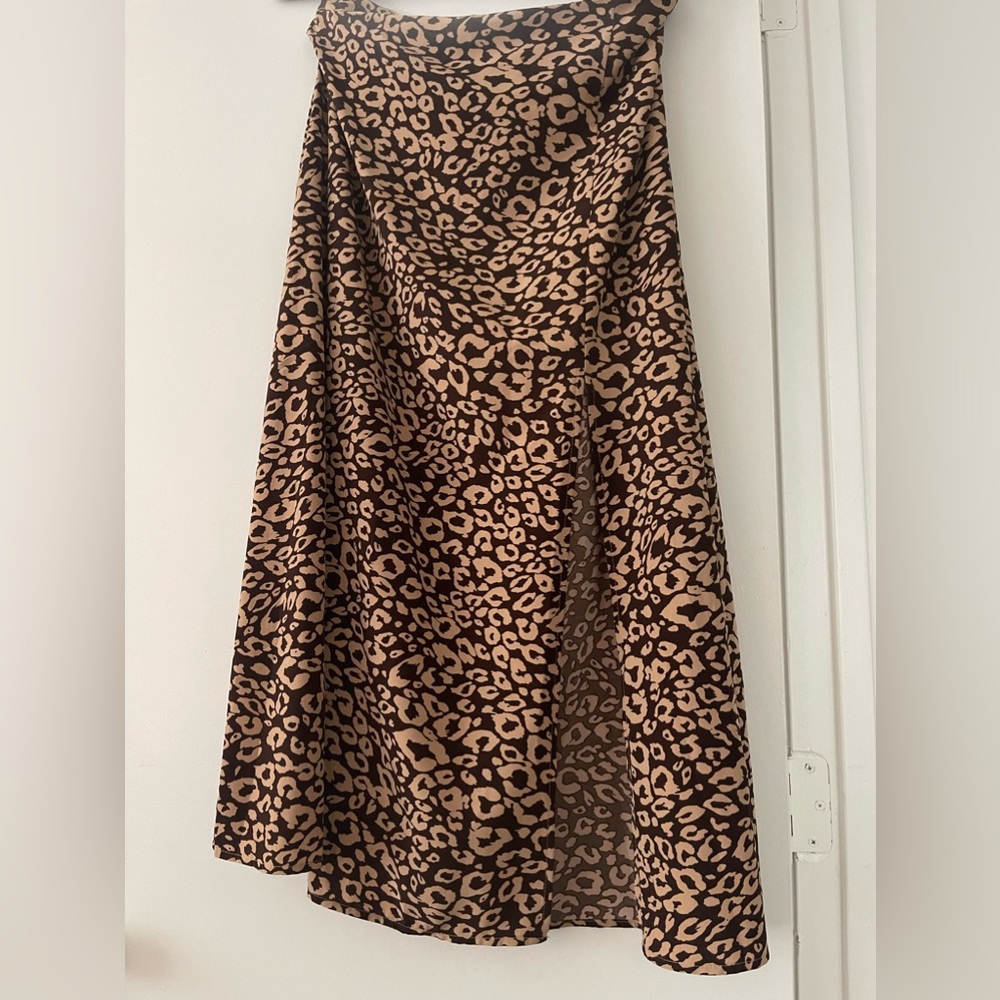 Long skirt w/side slit - Picture 2 of 3
